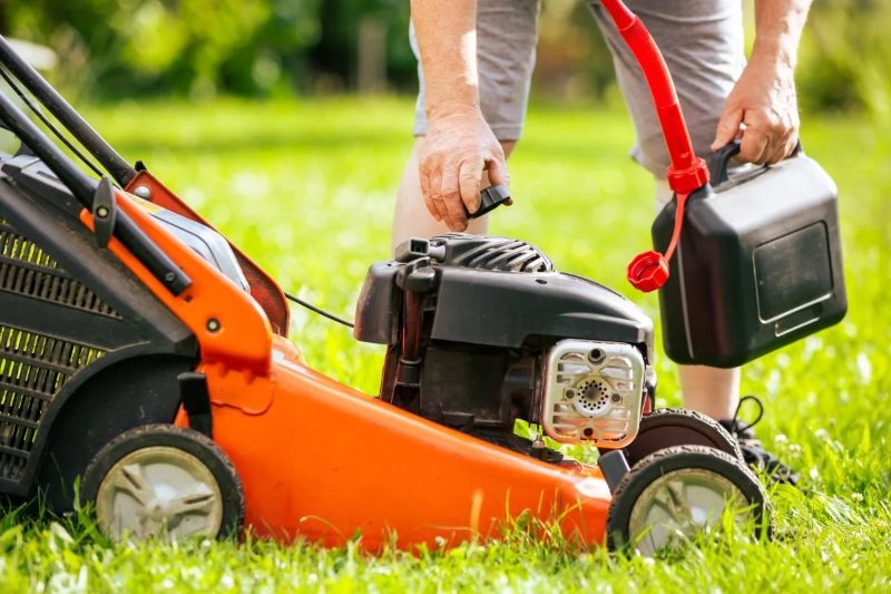 Các loại thiết bị chăm sóc và bảo dưỡng cỏ sân Golf